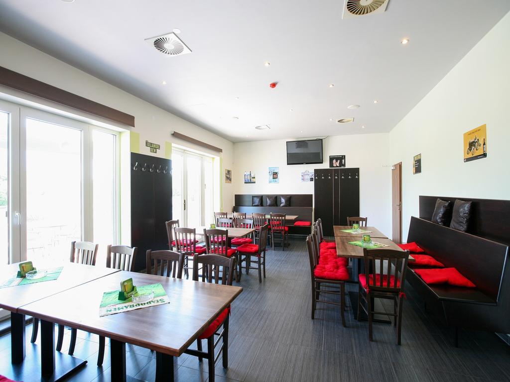 Nad Kralovnou Hotel & Restaurant Прага Номер фото