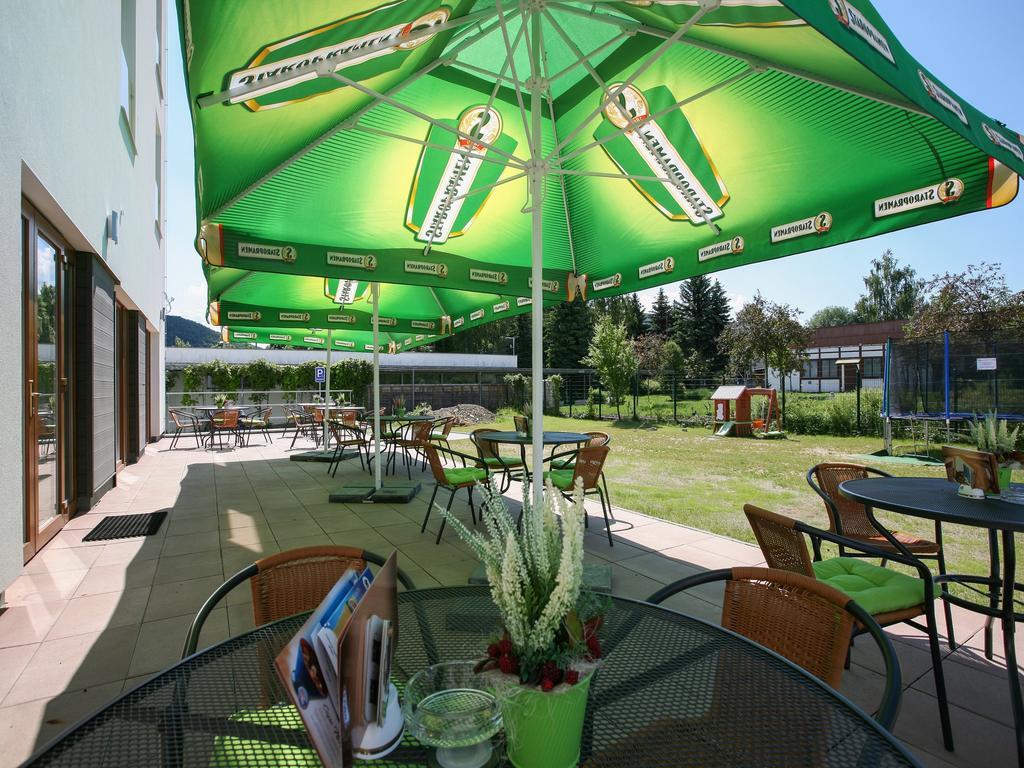 Nad Kralovnou Hotel & Restaurant Прага Экстерьер фото