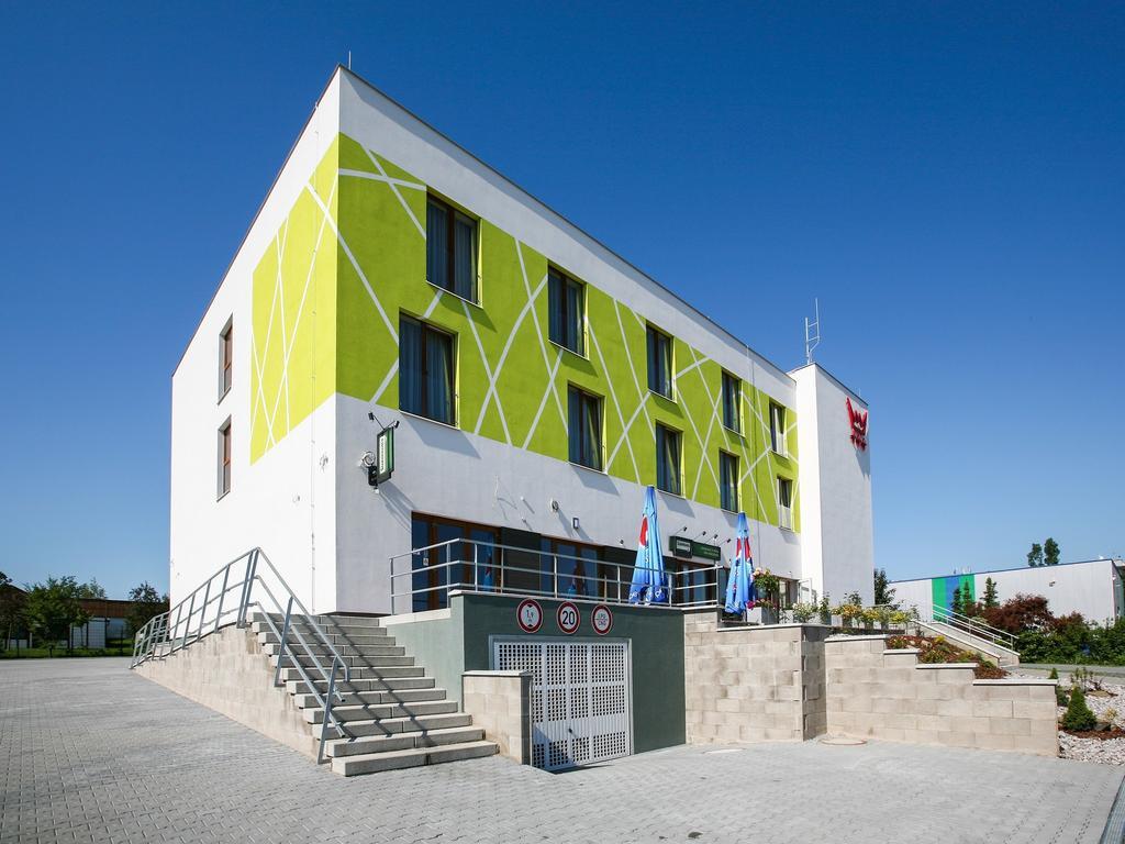 Nad Kralovnou Hotel & Restaurant Прага Номер фото